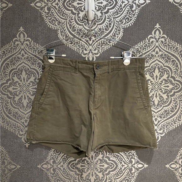 Banana Republic Pants - Banana Republic Women’s Green Flat Front Shorts